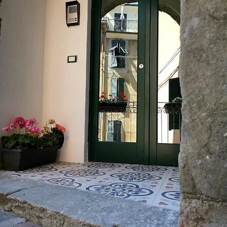 Luxury * Vernazza